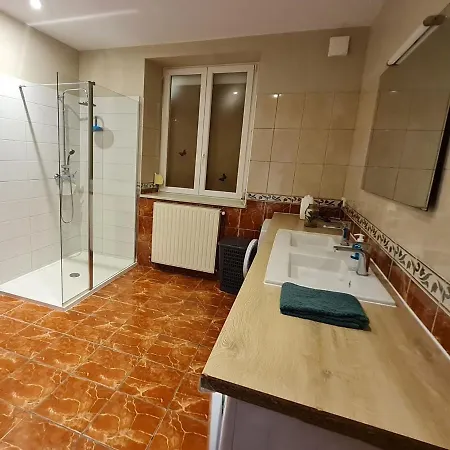 Familial Et Equipe A La Campagne Avec Terrasse, Pres De Pont-a-mousson Et De Nombreuses Activites - Fr-1-584-73 Lironville