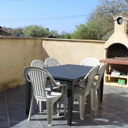 Ferienhaus Familial Et Equipe A La Campagne Avec Terrasse, Pres De Pont-a-mousson Et De Nombreuses Activites - Fr-1-584-73 Lironville