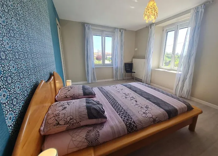 Familial Et Equipe A La Campagne Avec Terrasse, Pres De Pont-a-mousson Et De Nombreuses Activites - Fr-1-584-73 *