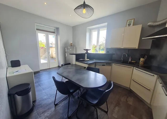 Familial Et Equipe A La Campagne Avec Terrasse, Pres De Pont-a-mousson Et De Nombreuses Activites - Fr-1-584-73 * Lironville